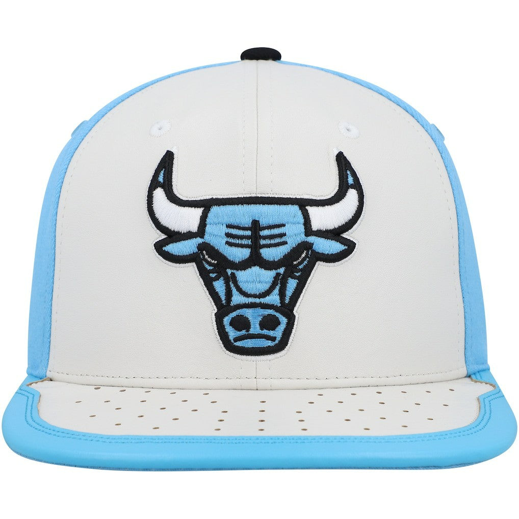Chicago Bulls Day One Snapback Hat White/Light Blue - Mitchell & Ness