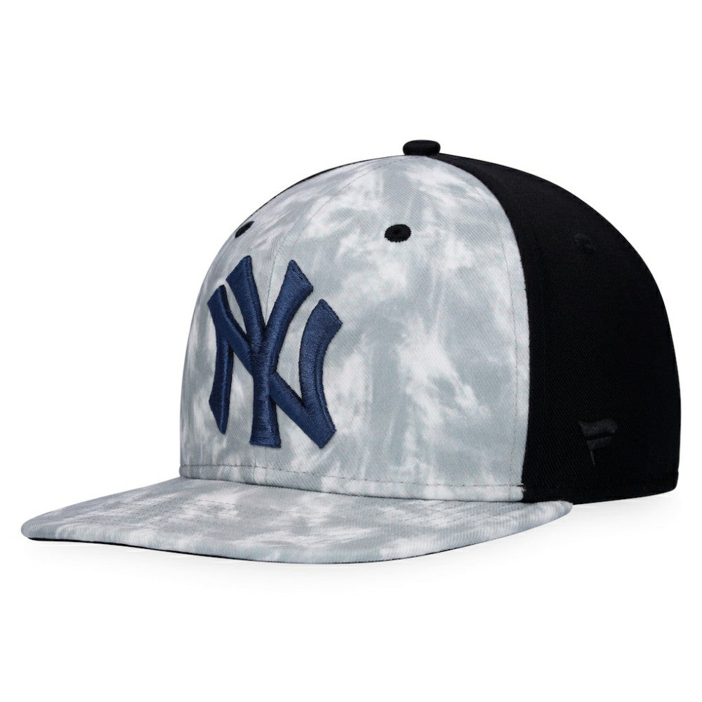 New York Yankees Majestic Smoke Dye Snapback Hat - Gray Hats