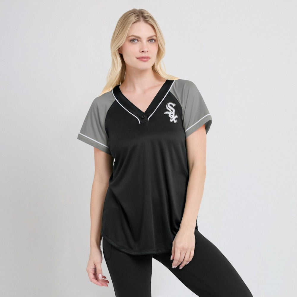 Chicago White Sox Fanatics Women's Ultimate Style Raglan V-Neck T-Shirt - Black T-shirts
