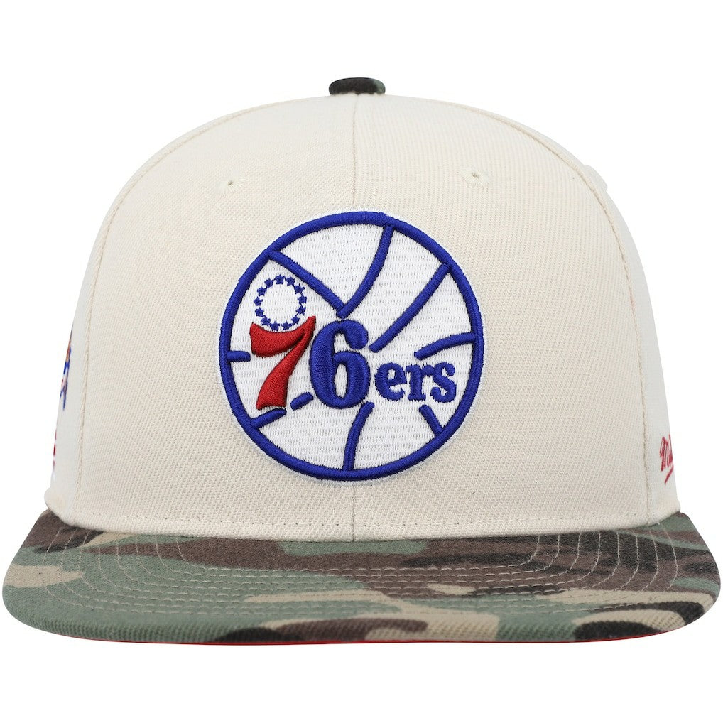 Philadelphia 76ers Hardwood Classics 1976 NBA All-Star Game Off White Camo Fitted Hat Cream/Camo - Mitchell & Ness