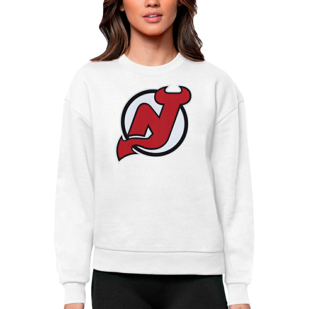 New Jersey Devils Antigua Women's Team Logo Victory Crewneck Pullover Sweatshirt - White | US 5084266