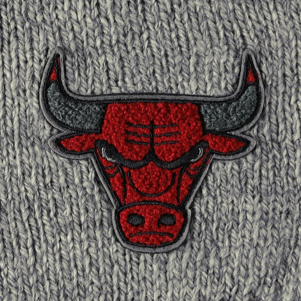 Chicago Bulls Lusso Women's Scarletts Lantern Sleeve Tri-Blend V-Neck Pullover Sweater Gray outlet
