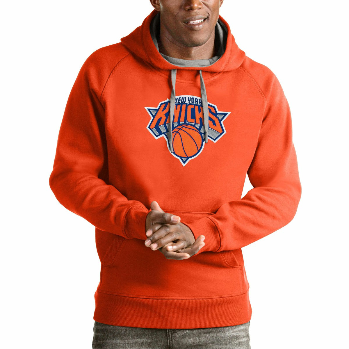 New York Knicks Antigua Team Logo Victory Pullover Hoodie Orange