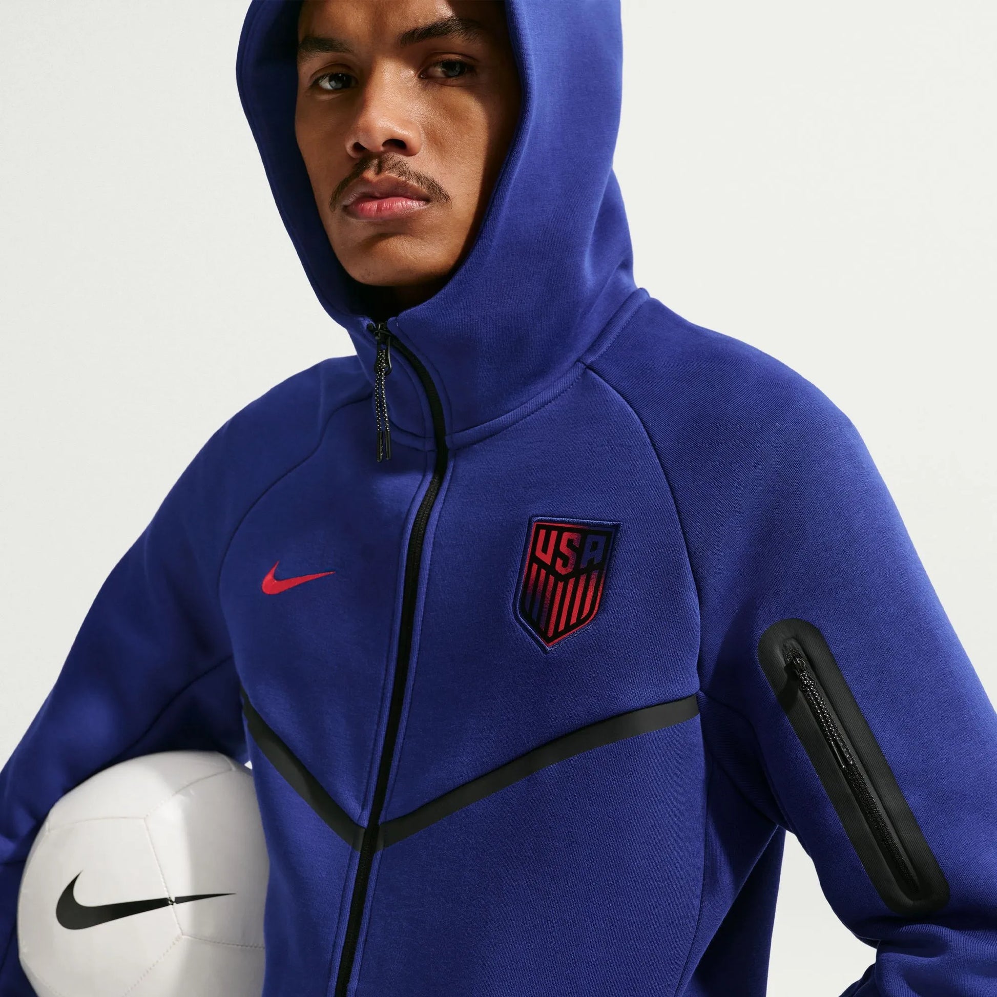 Nike 2026-27 USMNT Men's Full-Zip Tech Fleece Hoodie Deep Royal Blue/Challenge Red